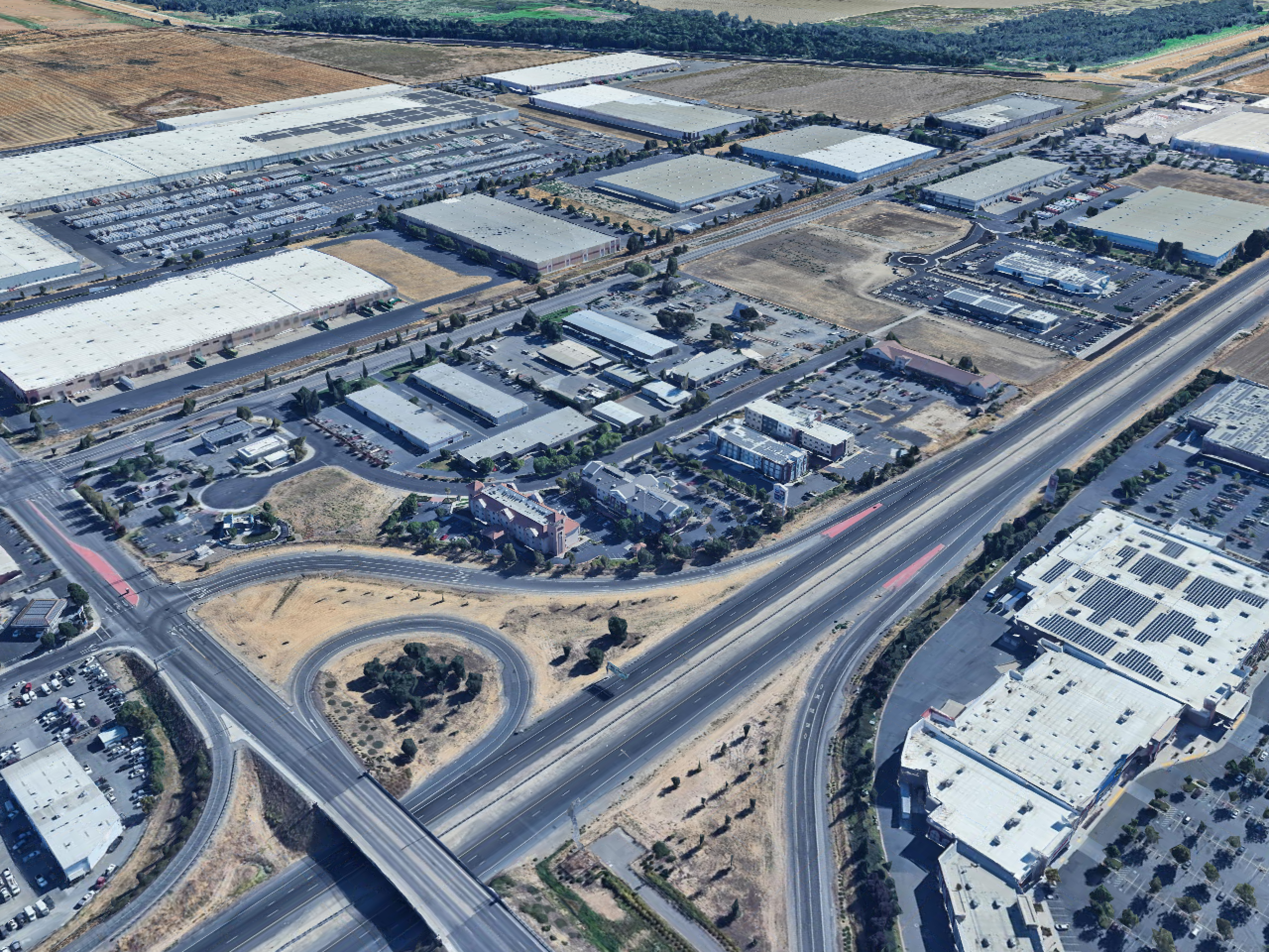 Aerial view of the WOODLAND SolarPorts installation