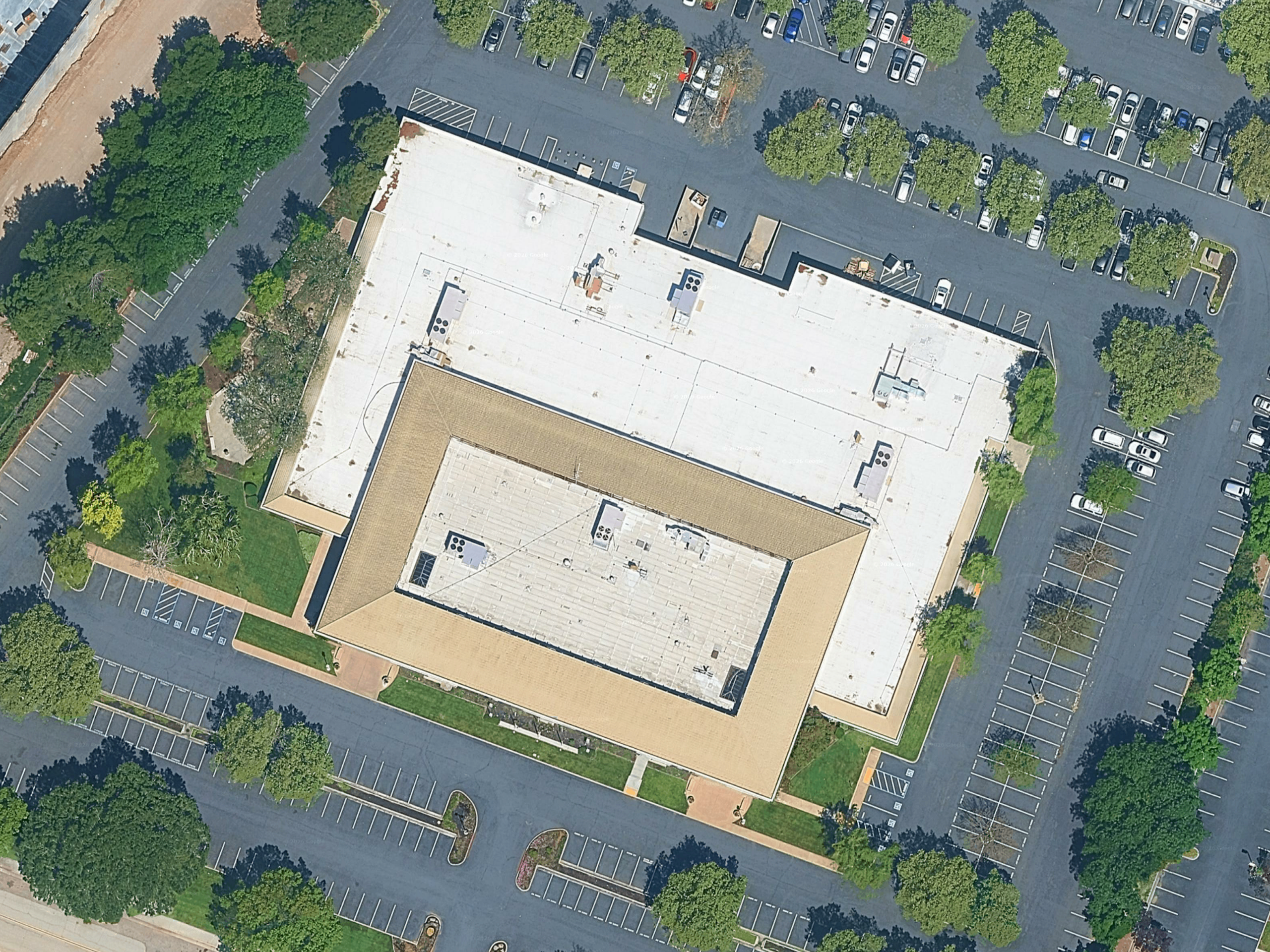 Aerial view of the SAN JOSE SolarPorts installation